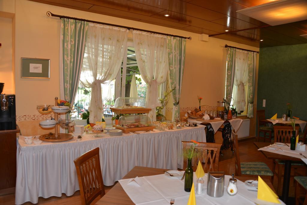 Hotel-Gasthof Martinek Baden Dış mekan fotoğraf